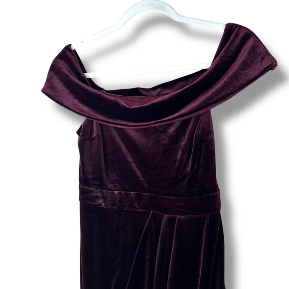 Lulus I'm Enchanted Burgundy Velvet Off-The-Shoulder Tulip Maxi Dress Small - Picture 4 of 10